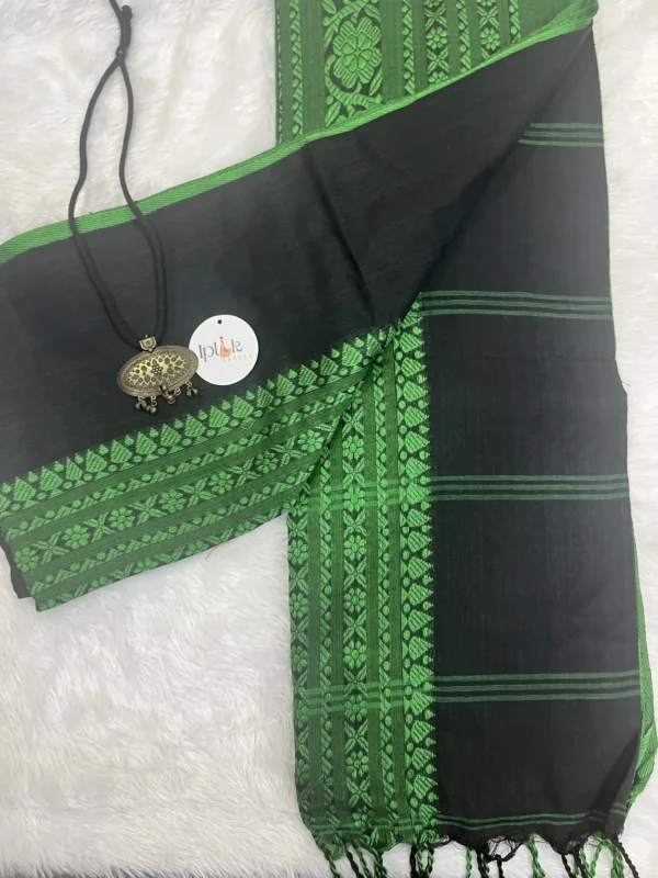 IMG_2180 Green Begumpuri - Black Body