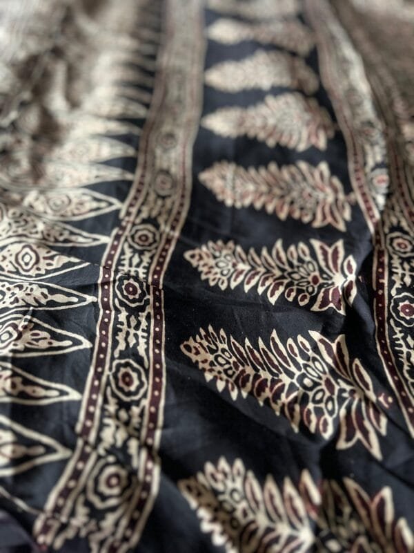 PHOTO-2024-09-05-10-30-51 11 Modal Ajrak - Black Base White