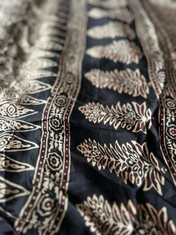 Modal Ajrak - Black Base White