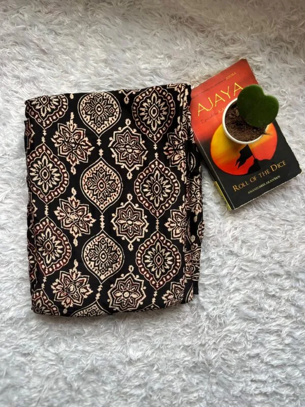 Modal Ajrak - Black Base White