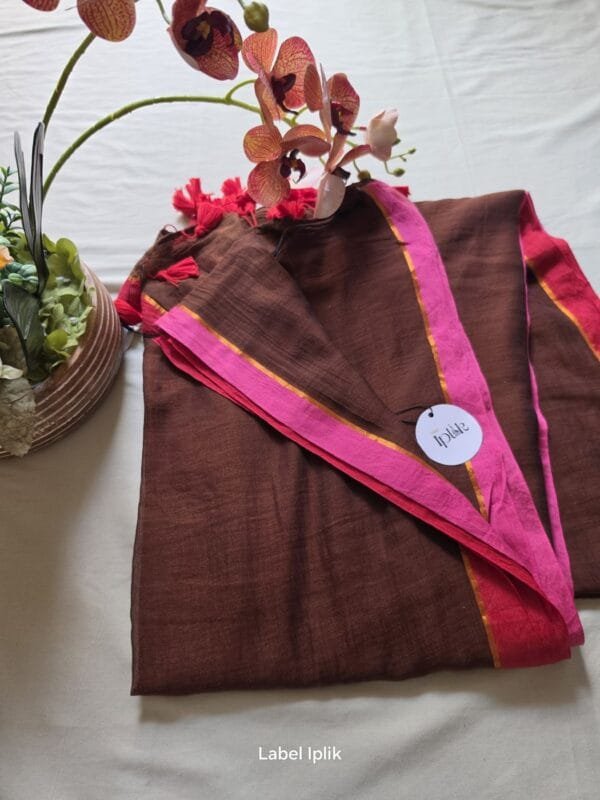 Brown with Ganga Jamuna Red Pink Border Mul Cotton Saree